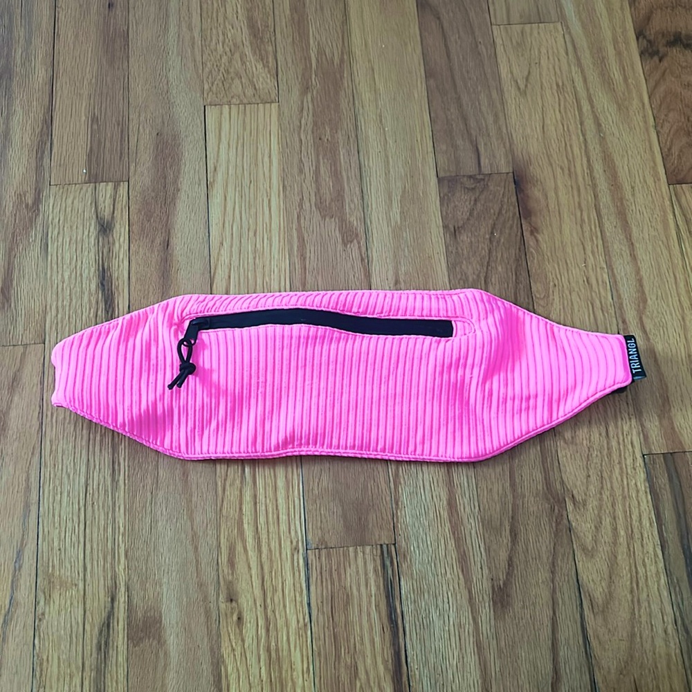 TRIANGL - Pink Fanny Pack